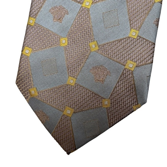 VERSACE 90s Vintage Metallic Silk Medusa Pattern Tie Made in Italy - Picture 3 of 9